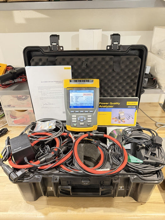 FLUKE 435 POWER QUALITY & ENERGY ANALYZER W/ ACCESSORIES & CHARGER-SHIPS FREE