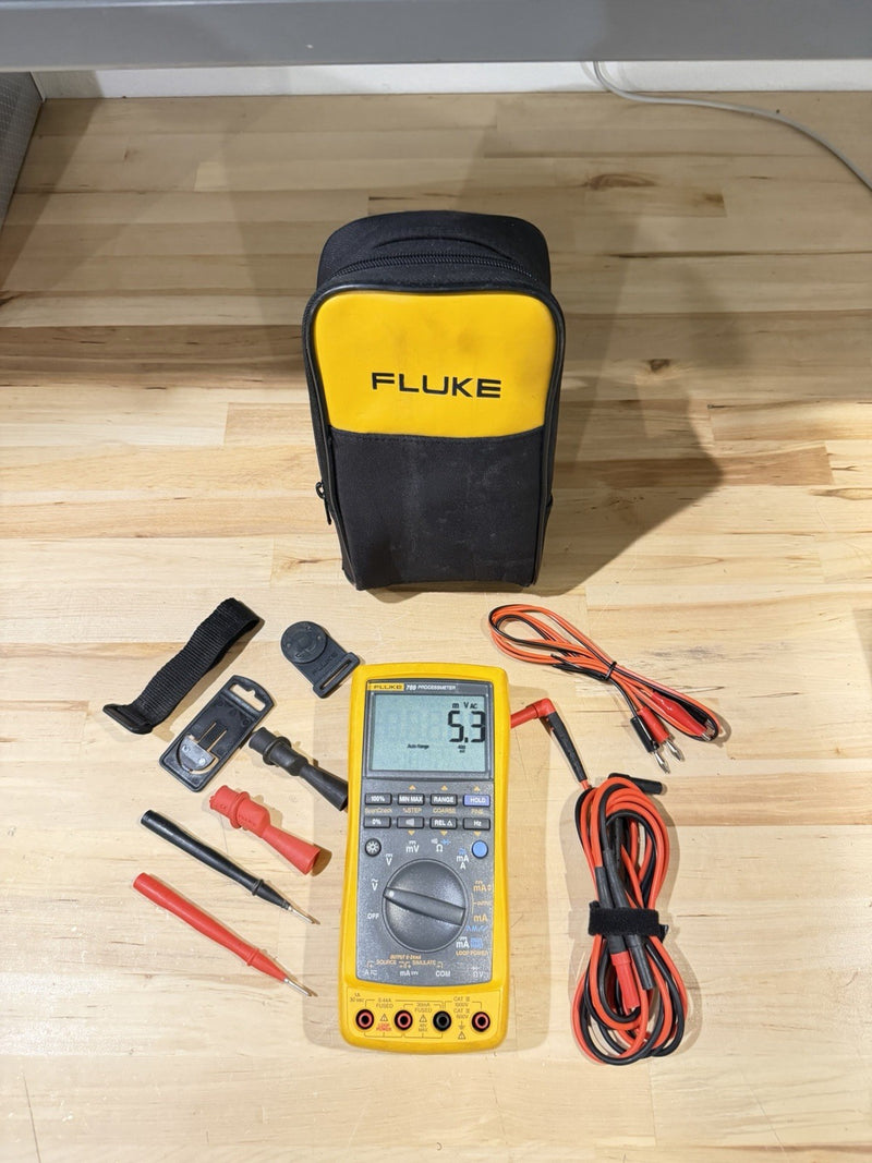 FLUKE 789 PROCESSMETER WITH LEADS & CLIPS TESTED