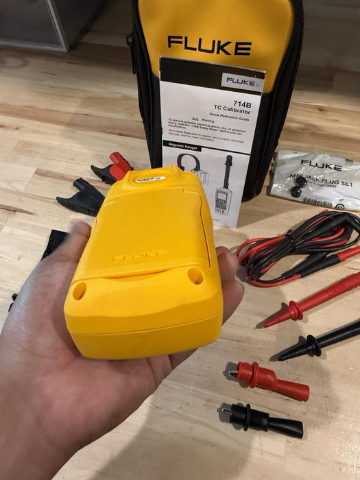 FLUKE 714B THERMOCOUPLE CALIBRATOR (NEW FACTORY SEALED) MFD-2024 (CAL-2024) NEW