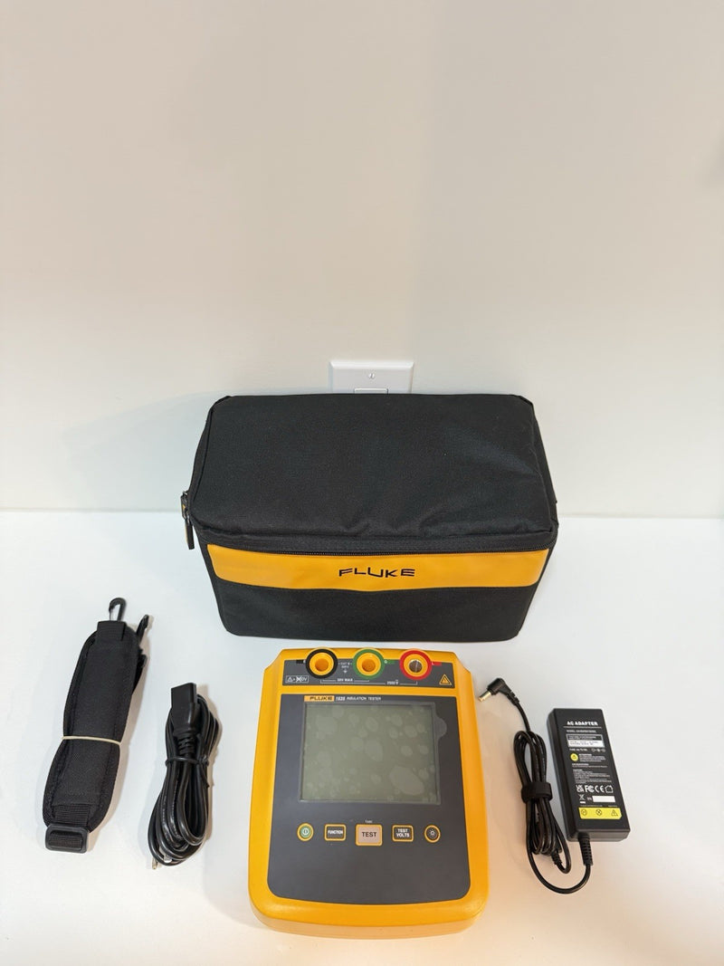 FLUKE 1535 MEGOHMMETER INSULATION TESTER WITHBAG & CHARGER