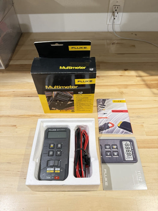 FLUKE 12 DIGITAL MULTIMETER (NEW FACTORY SEALED) SHIPS FAST (RARE)