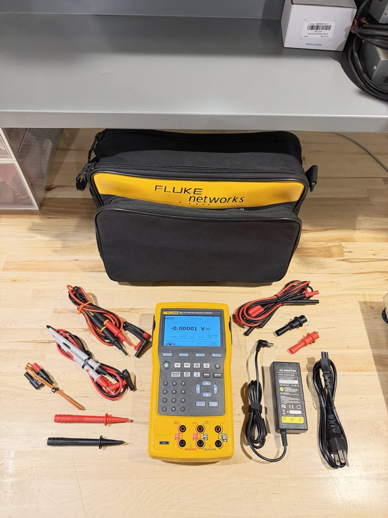 FLUKE 753 DOCUMENTING PROCESS CALIBRATOR WITH ACCESSORIES TESTED