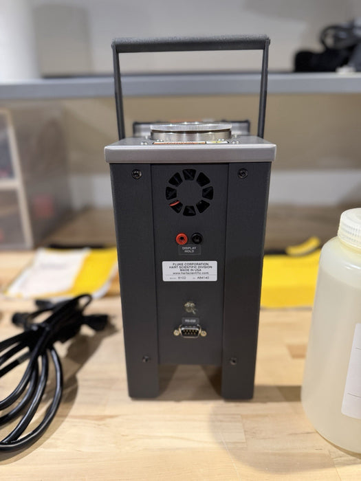 FLUKE 6102 MICRO-BATH 35Â°C TO 200Â°C WITH ACCESSORIES TESTED