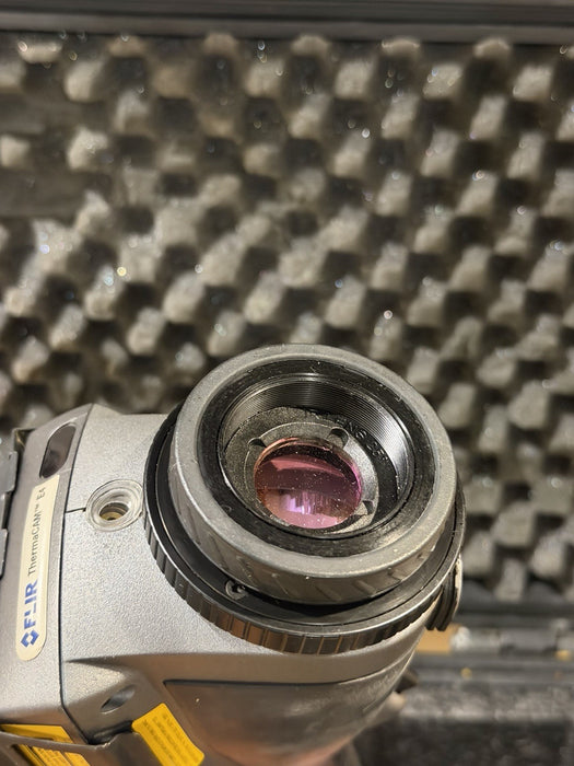 FLIR E SERIES THERMACAM E4 WITH EXTRA LENS & BATTERY TESTED