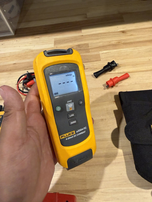 FLUKE A3004 FC WIRELESS DC CURRENT CLAMP METER NEW