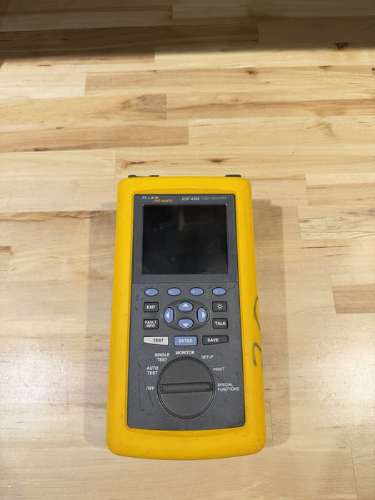 FLUKE NETWORKS DSP-4300 CABLE ANALYZER TESTED