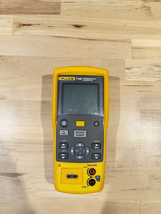 FLUKE 714B THERMOCOUPLE CALIBRATOR FOR PARTS