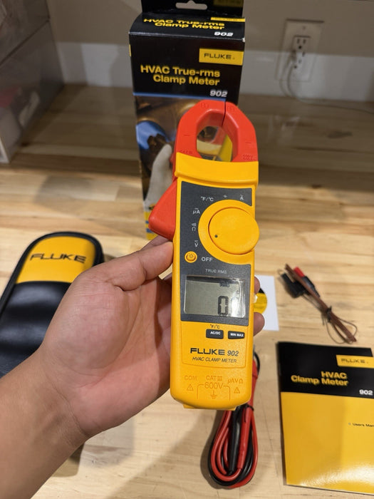 FLUKE 902 TRUE RMS HVAC CLAMP METER WITH CASE & LEADS RARE