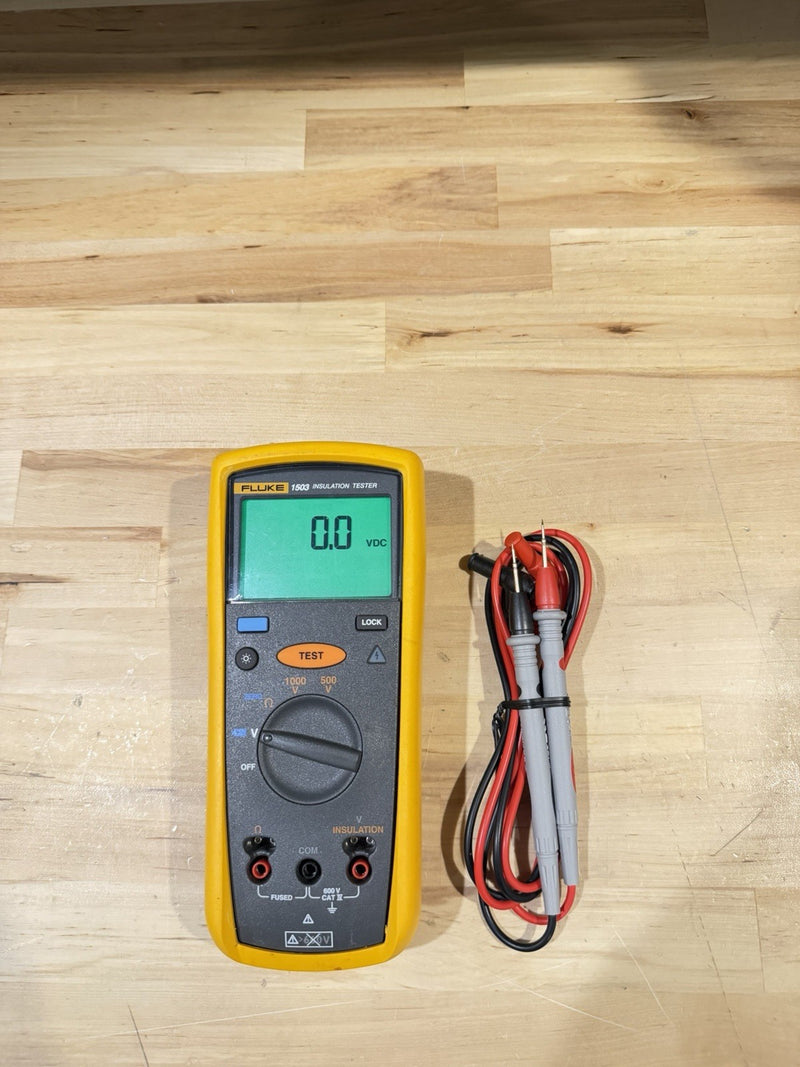 FLUKE 1503 INSULATION TESTER WITH ACCESSORIES & CLIPS