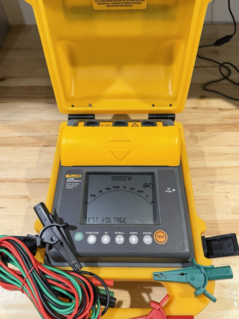 FLUKE 1550B MEGOHMMETER HIGH VOLTAGE INSULATION TESTER W/ LEADS - TESTED