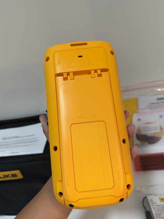 FLUKE 125B INDUSTRIAL SCOPEMETER 40MHZ(NEW FACTORY SEALED) FREE SHIPPING MFD2025