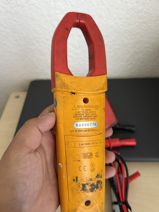 FLUKE 337 TRUE RMS AC/DC CLAMP METER WITH LEADS & BAG