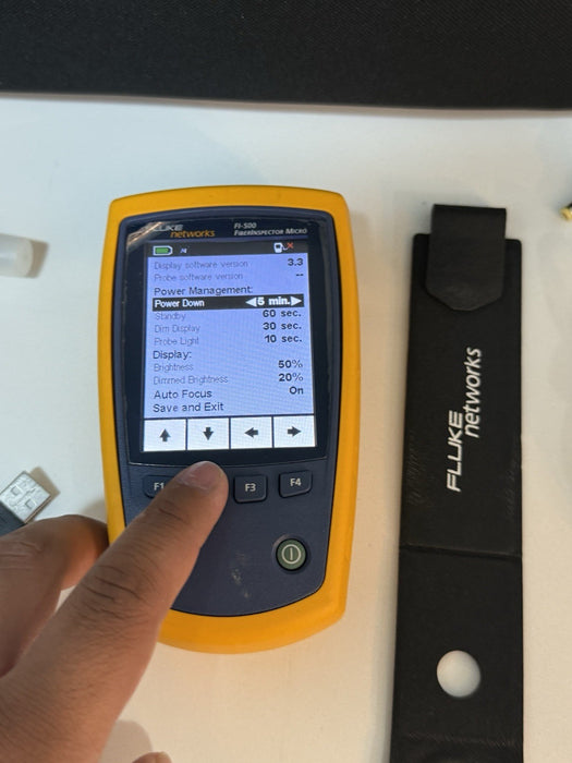 FLUKE NETWORKS FI-500 FIBER INSPECTOR MICRO KIT WITH BAG & CHARGER