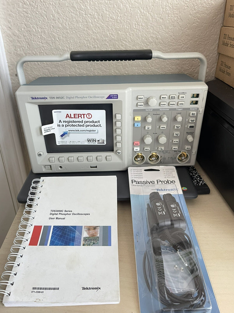 TEKTRONIX TDS 3052C DIGITAL PHOSPHOR OSCILLOSCOPE 500MHZ 2CH