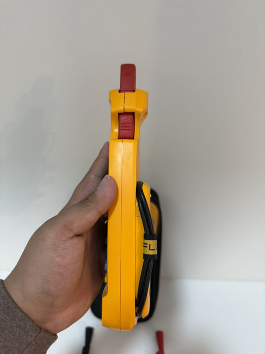 FLUKE 773 MILLIAMP PROCESS CLAMP METER W / LEADS & CLIPS (TESTED) SHIPS FAST