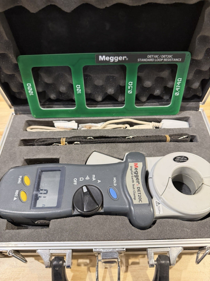 MEGGER DET20C DIGITAL EARTH TEST CLAMP METER & CASE TESTED