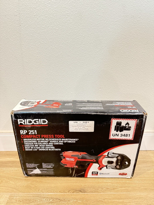RIDGID RP251 PRESSTOOL KIT 1/2"-1" & MEGAPRESS JAWS 1/2"-3/4 RINGS 78228