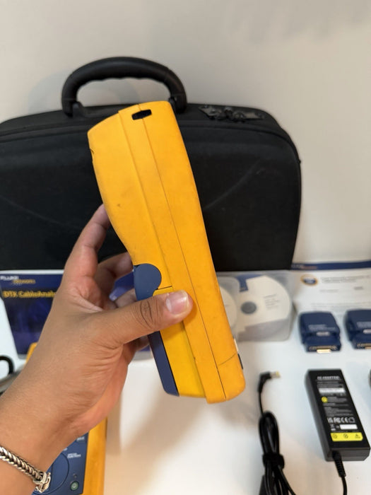 FLUKE NETWORKS DTX-1800 DTX CABLE ANALYZER KIT & PLA002 TESTED