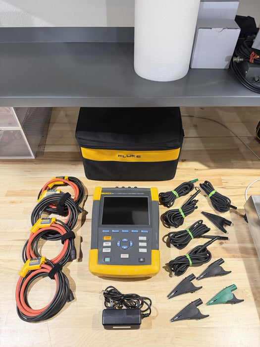 FLUKE 435 II POWER QUALITY & ENERGY ANALYZER W/ ACCESSORIES & CHARGER-SHIPS FREE