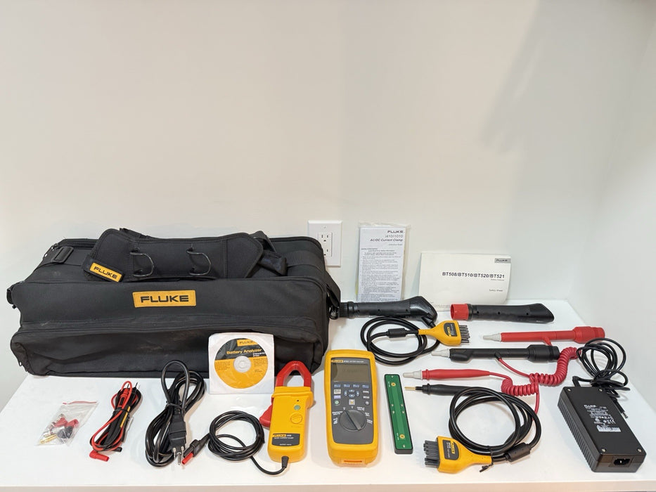 FLUKE BT521 BATTERY ANALYZER WITH ACCESSORIES TESTED