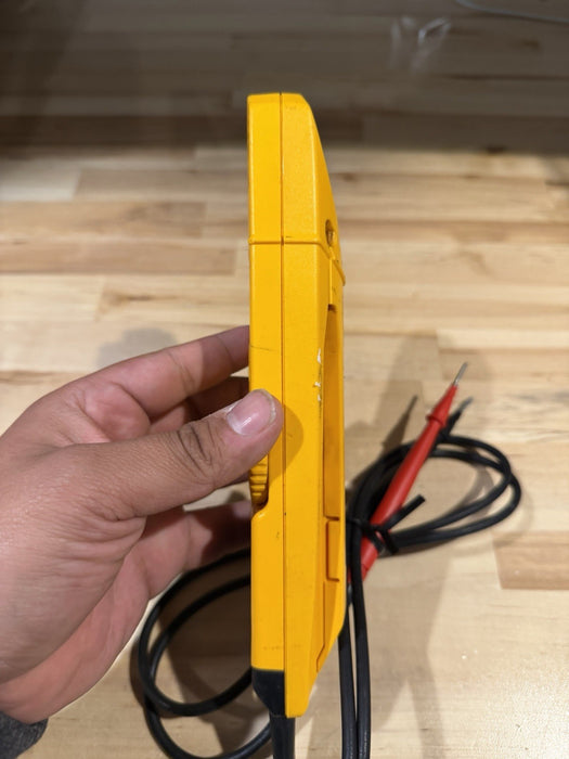 FLUKE T5-600 ELECTRICAL TESTER CAT III 600V (TESTED) SHIPS FAST