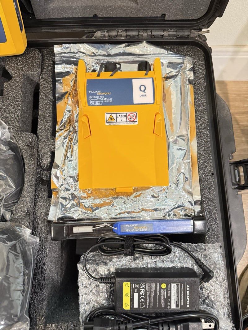 FLUKE NETWORKS OFP2-100-QI OPTIFIBER PRO QUAD OTDR V2 WITH ACCESSORIES