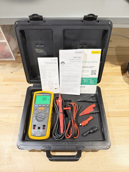 FLUKE 1507 INSULATION MULTIMETER W/ LEADS & CLIPS