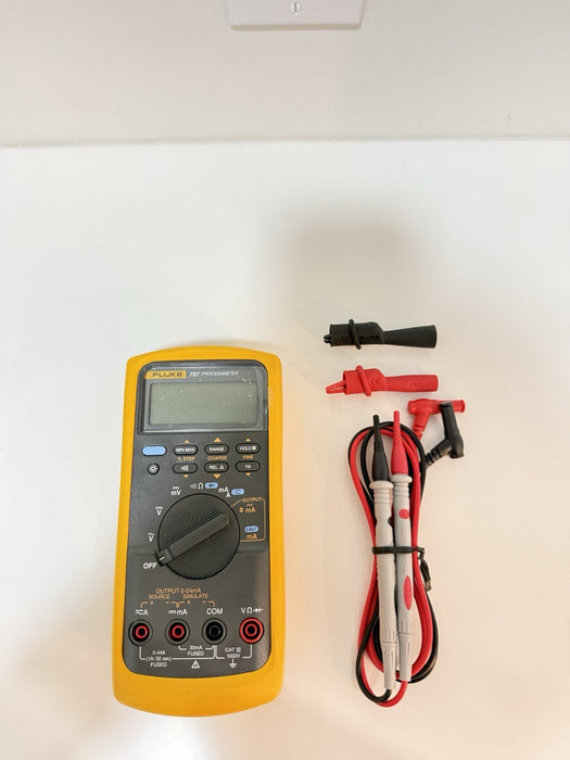 FLUKE 787 PROCESSMETER W/LEADS (SHIPS FAST) FREE SHIPPING (TESTED)