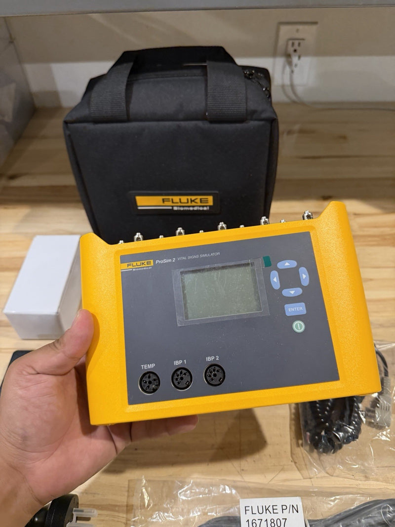FLUKE BIOMEDICAL PROSIM 2 VITAL SIGNS SIMULATOR W/ ACCESSORIES (NEW)