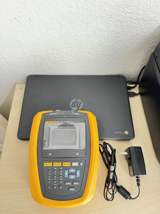 FLUKE 830 LASER ALIGNMENT TOOL /ONLY CHARGER INCLUDED