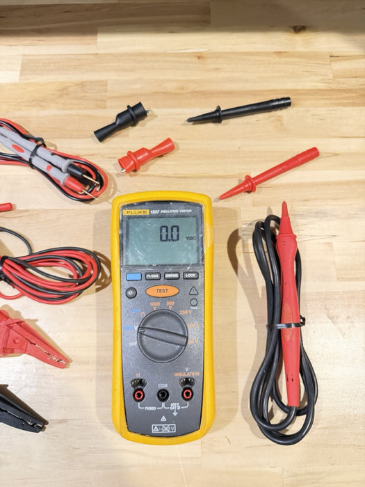 FLUKE 1507 INSULATION MULTIMETER W/ LEADS & CLIPS - SHIPS FAST