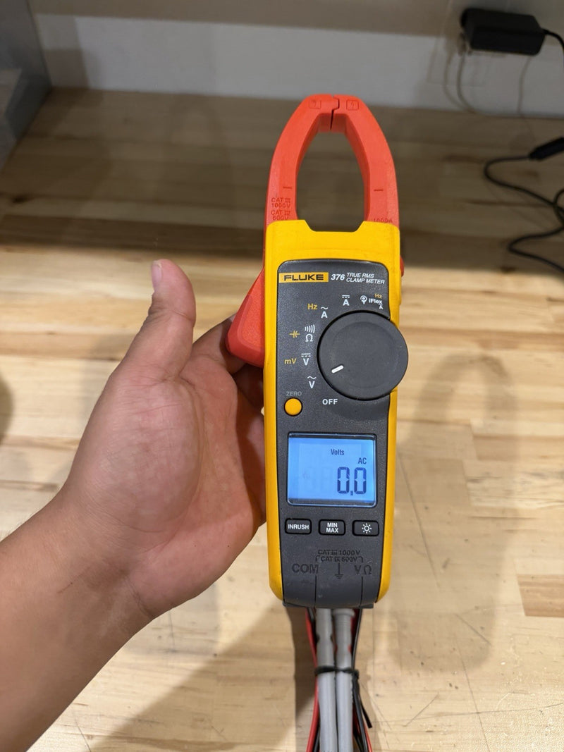FLUKE 376 AC/DC TRUE RMS WIRELESS CLAMP METER W /LEADS & CLIPS -SHIPS FAST
