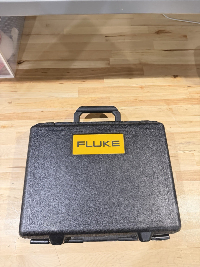 FLUKE 1507 INSULATION MULTIMETER W/ LEADS & CLIPS