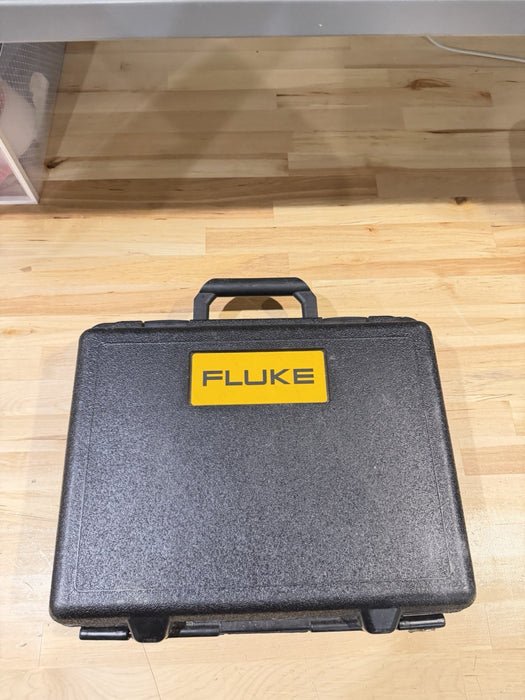 FLUKE 1507 INSULATION MULTIMETER W/ LEADS & CLIPS