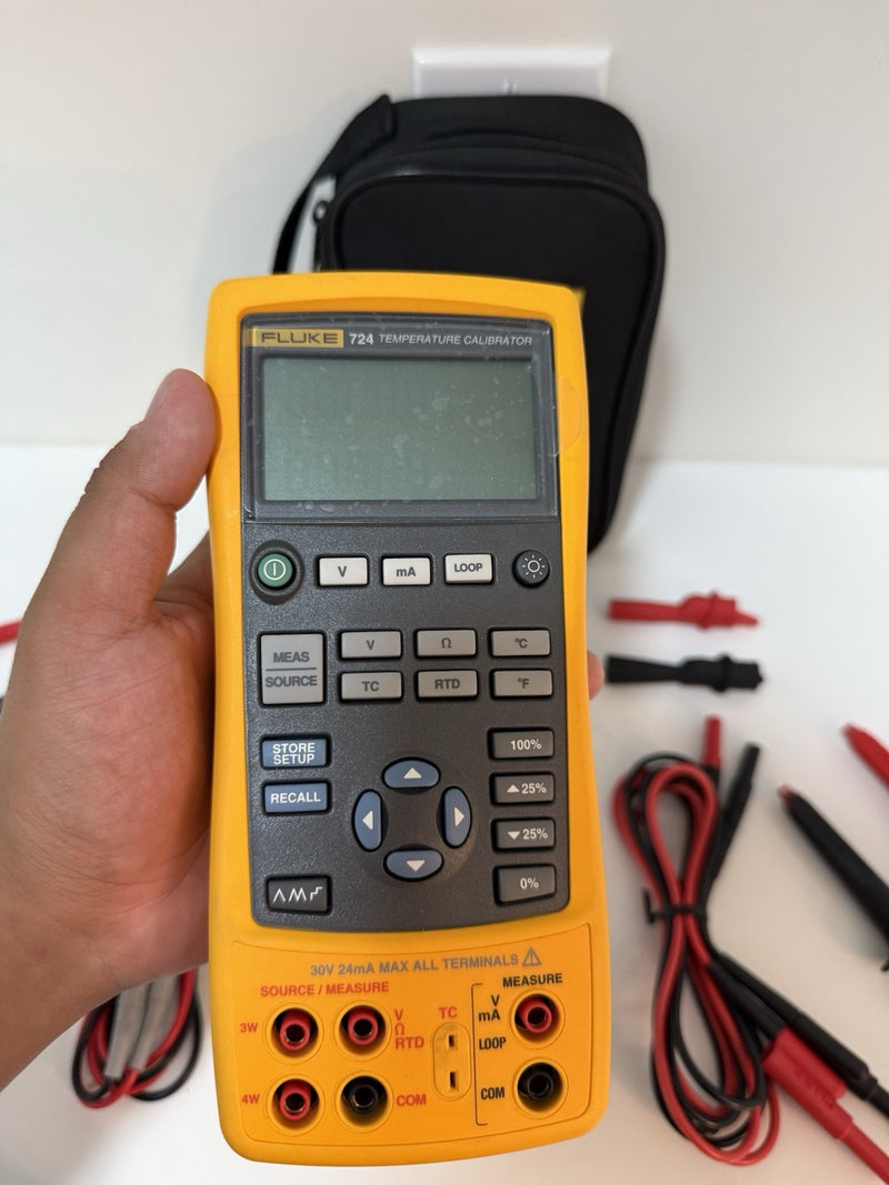 FLUKE 724 TEMPERATURE CALIBRATOR METER WITH ACCESSORIES