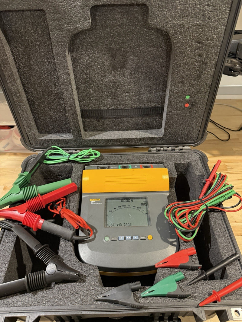 FLUKE 1550C 5KV INSULATION TESTER W LEADS & CASE - FREE SHIPPING