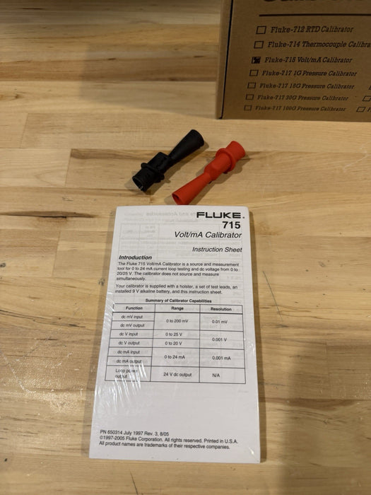 FLUKE 715 VOLT/MA CALIBRATOR WITH LEADS & CLIPS