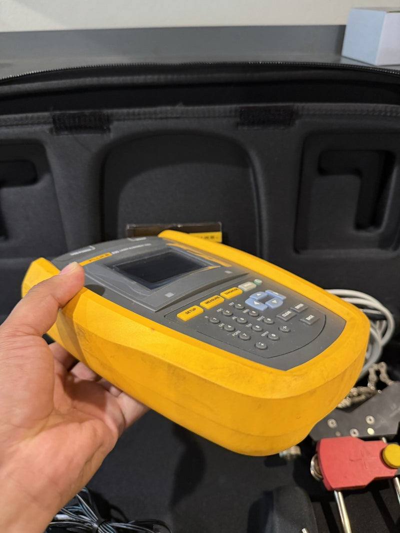 FLUKE 830 LASER ALIGNMENT TOOL WITH ACCESSORIES TESTED