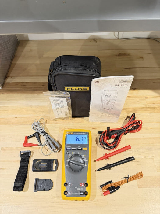 FLUKE 179/EDA2 MULTIMETER COMBO KIT W/ BAG & ACCESSORIES - TESTED