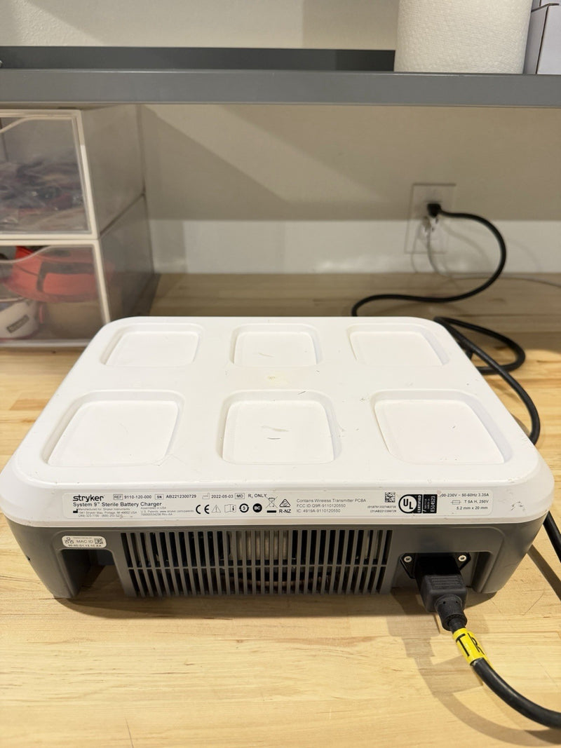 STRYKER CHARGER MODEL #9110-120-000 TESTED