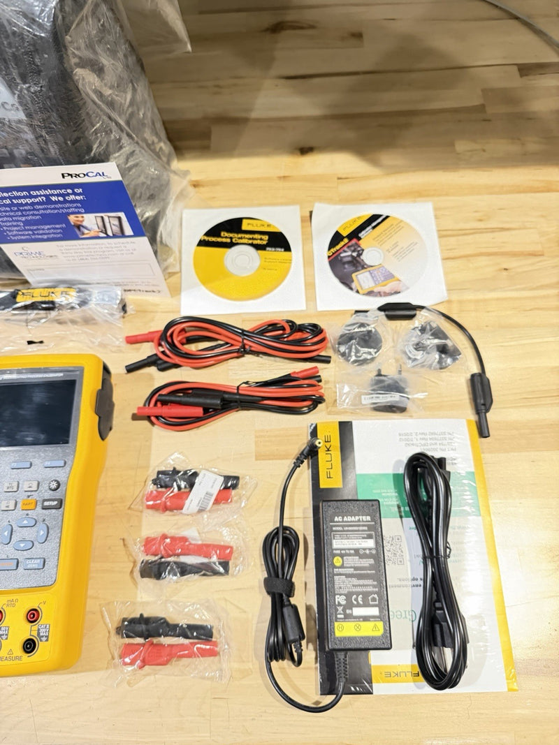 FLUKE 754 DOCUMENTING PROCESS CALIBRATOR W/ ACCESSORIES (NEW) FREE SHIPPING