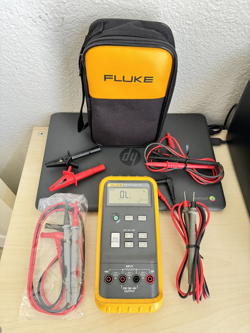 FLUKE 712 RTD PROCESS CALIBRATOR WITH ACCESSORIES & BAG TESTED