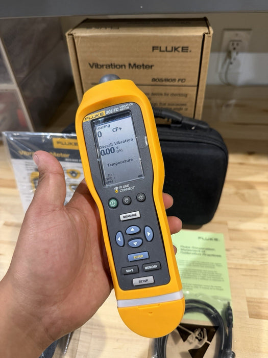 FLUKE 805 FC VIBRATION METER W / ACCESSORIES (NEW FACTORY SEALED) SHIPS FAST