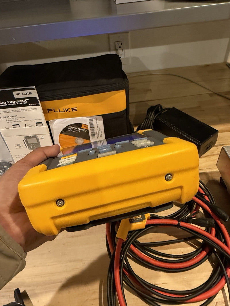 FLUKE 434 SERIES II ENERGY ANALYZER KIT WITH ACCESSORIES TESTED
