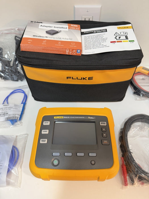 FLUKE 3540 FC 3-PHASE POWER MONITOR WITH ACCESSORIES TESTED NEW