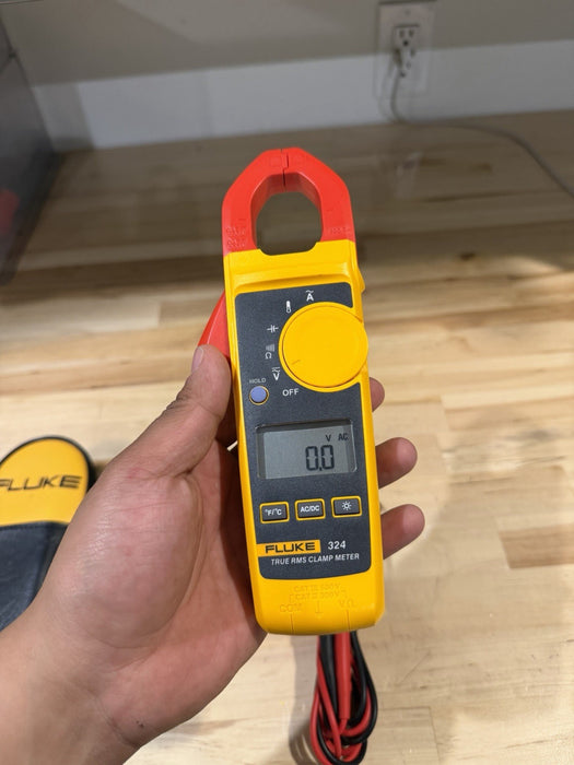 FLUKE 324 TRUE-RMS CLAMP METER W/ LEADS & CASE - SHIPS FAST