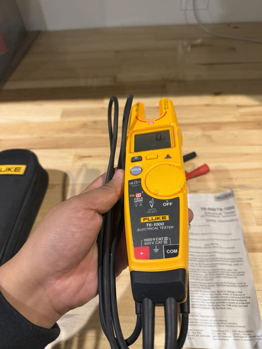 FLUKE T6-1000 ELECTRICAL TESTER WITH BAG & CLIPS TESTED