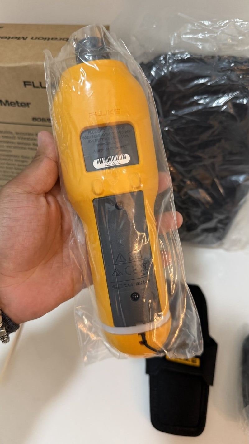 FLUKE 805 FC VIBRATION METER W / ACCESSORIES SHIPS FAST