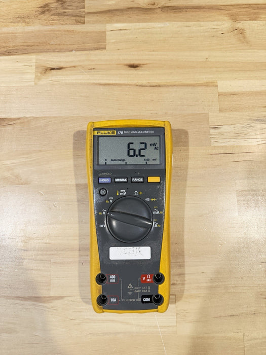 FLUKE 179 TRUE RMS MULTIMETER (PARTS ONLY) FOR PARTS DOESN’T WORK - SHIPS FAST