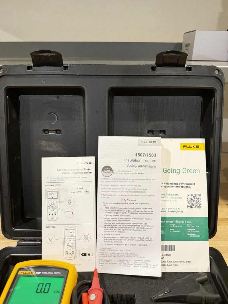 FLUKE 1507 INSULATION MULTIMETER W/ LEADS & CLIPS